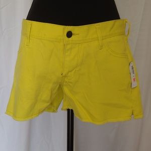 Old Navy Diva Yellow Denim Shorts, Size 6. NWT
